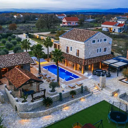 Marta Zadarvillas